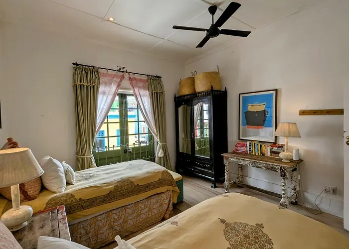 Eclectic Bo-Kaap Getaway With Stunning Views